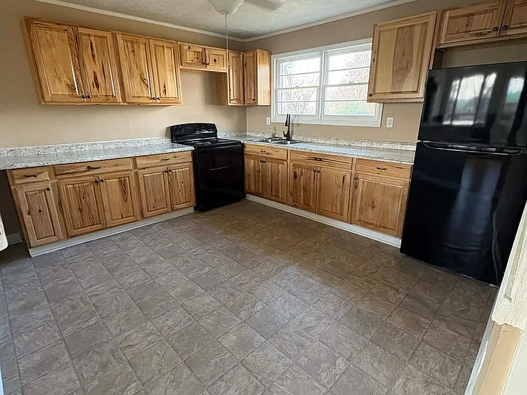7758 Celina Rd — Photo 3