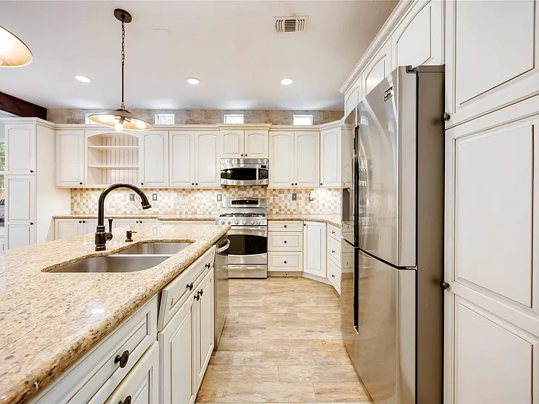 11 Alden Glen Ct — Photo 15