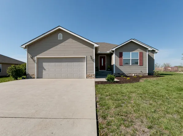 2026 Thompson Dr, Junction City, KS 66441