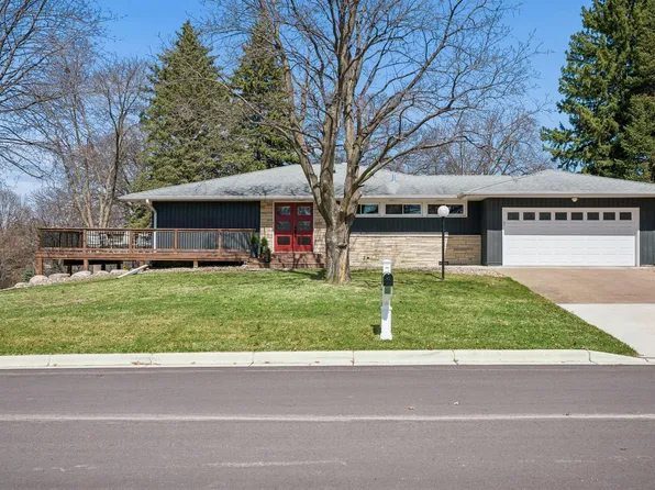 1964 Sky High Dr, New Brighton, MN 55112