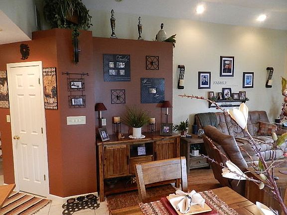 3rd image of 202 Neil Ave