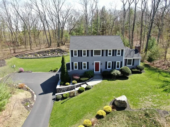 35 Butler Cir, Marlborough, MA 01752