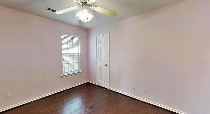 4214 Alexandria Ave — Photo 24