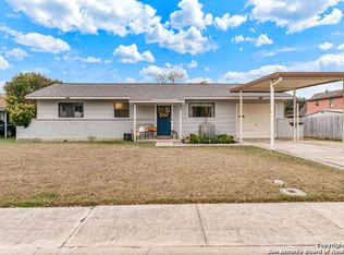 106 Pentonville Dr, Schertz, TX 78154