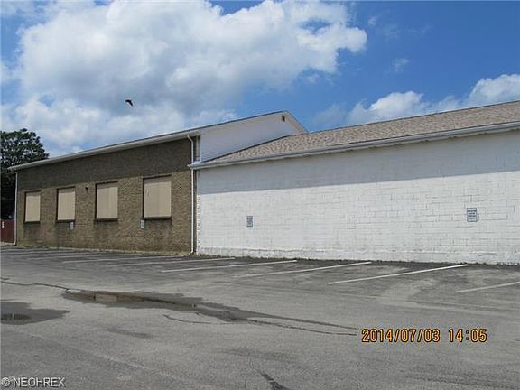 3rd image of 162 N Walnut St