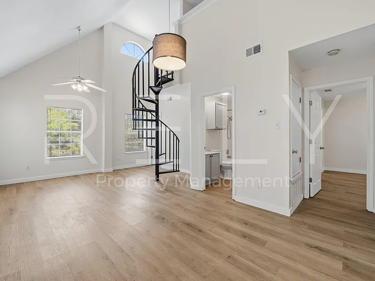 2908 Whisper Oaks Ln #D — Photo 12