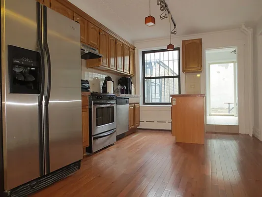 Rented by RES New York | media 58