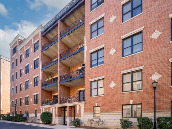 2801 N Oakley Ave APT 202, Chicago, IL 60618