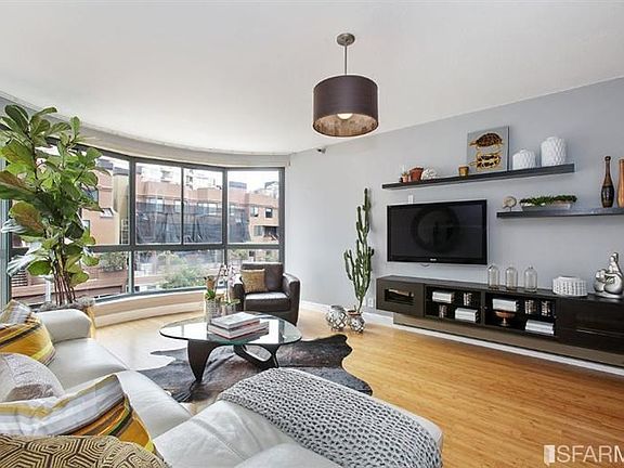 3rd image of 300 3rd St APT 504