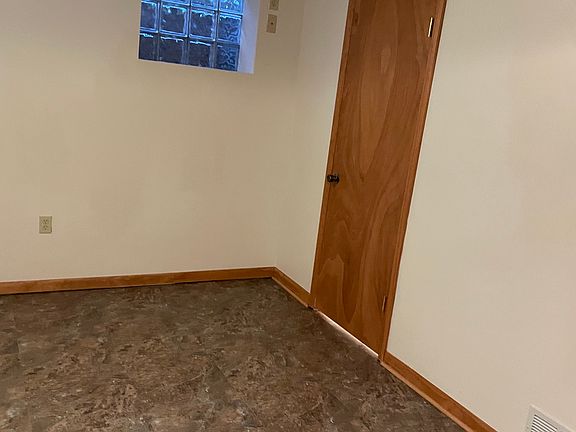 2nd basement bedroom