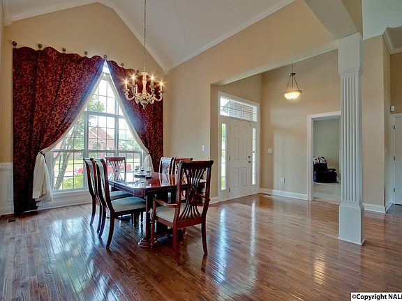 4th image of 7010 Pinyon Pine Ln SE