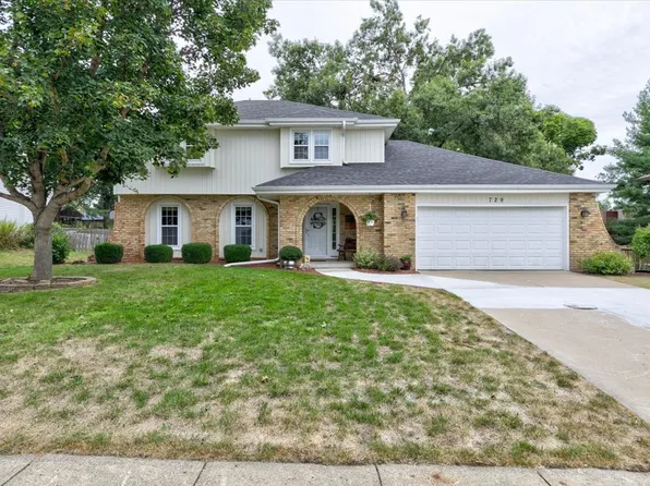 729 39th St, West Des Moines, IA 50265