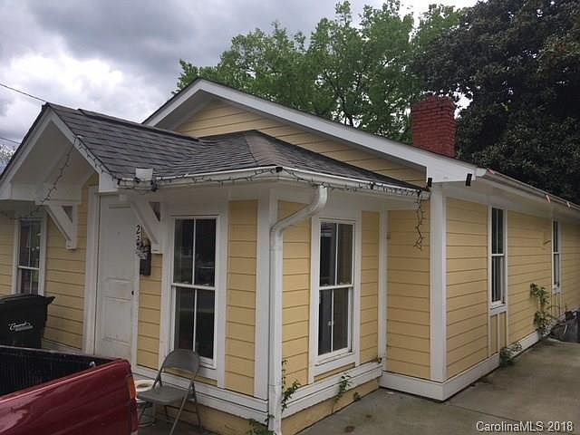 2nd image of 234 Lincoln St SW