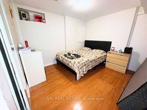 2nd image of 55 Peachleaf Cres