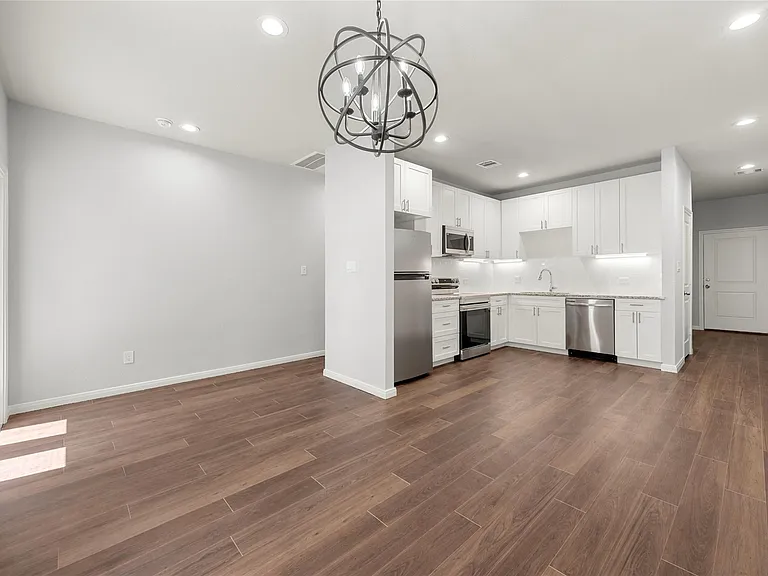 4933 Dalhart Dr — Photo 11