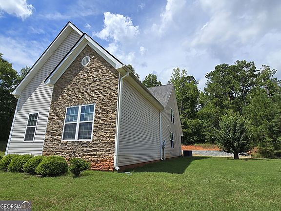 5th image of 110 Lexington Park Dr