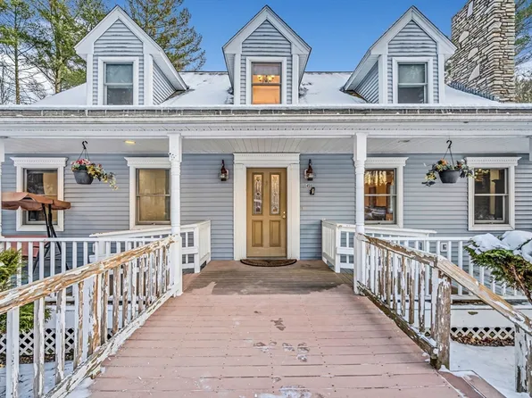 451 West St, Paxton, MA 01612