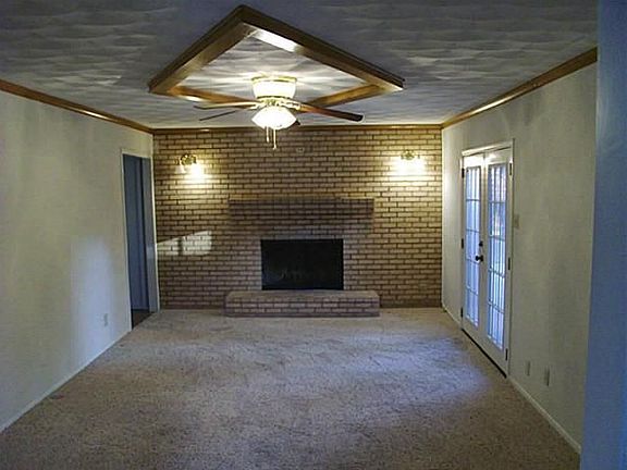 3rd image of 604 Nottingham Dr