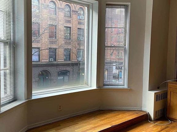 2nd image of 65 W 69th St #3A