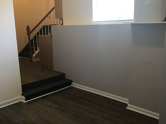 4th image of 127 Churchill Ave