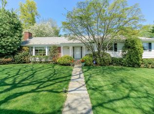 39 Meadow Rd, Scarsdale, NY 10583