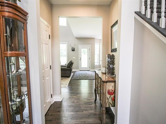 5th image of 15283 Oak Hollow Dr