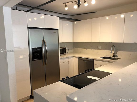 3rd image of 2501 Brickell Ave APT 308