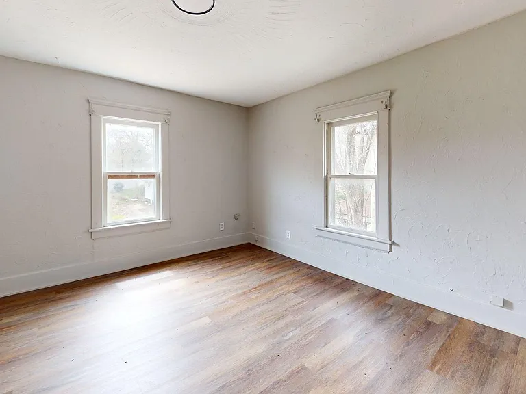 1141 McKinley Ave — Photo 40