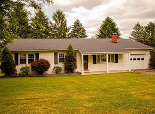 865 Lansberry Ct, Somerset, PA 15501