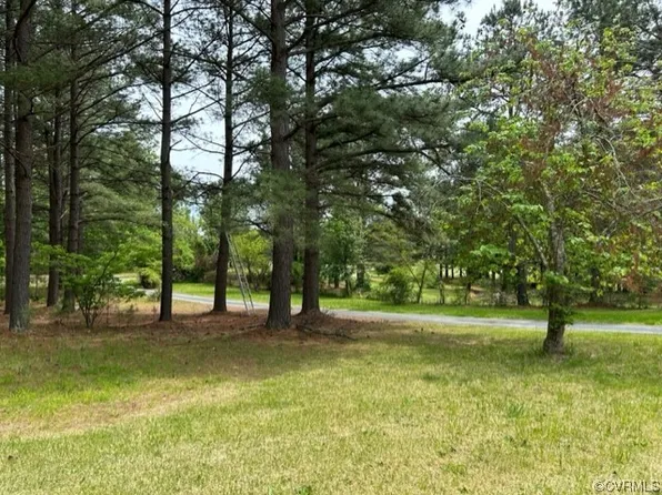 1933 S Genito Rd, Burkeville, VA 23922