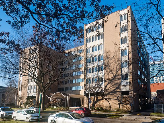 3rd image of 151 N Kenilworth Ave APT 6J