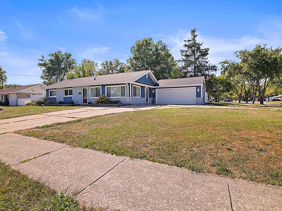 1st image of 440 Lincoln Dr