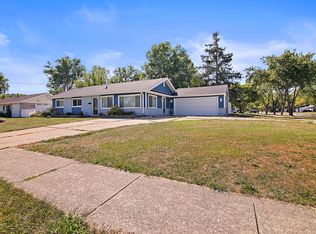 440 Lincoln Dr, Hoffman Estates, IL