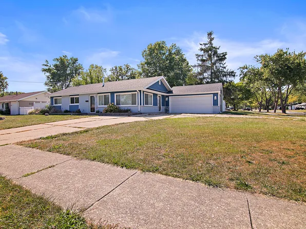 440 Lincoln Dr, Hoffman Estates, IL 60169