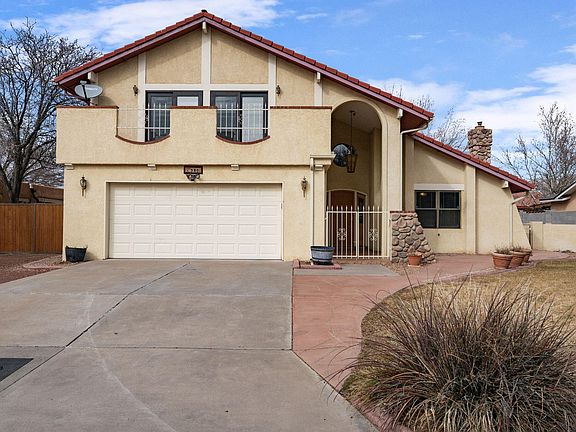 2nd image of 5801 Flor Del Rey NW