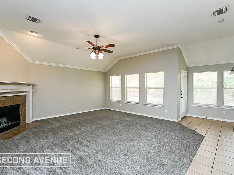 302 Charlie Way — Photo 7