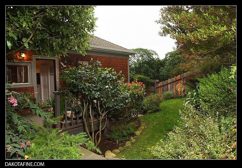1st image of 123 Moultrie St