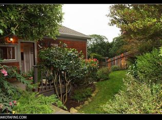 123 Moultrie St, San Francisco, CA 94110