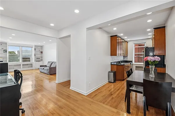 Sold by Remax Edge | media 2