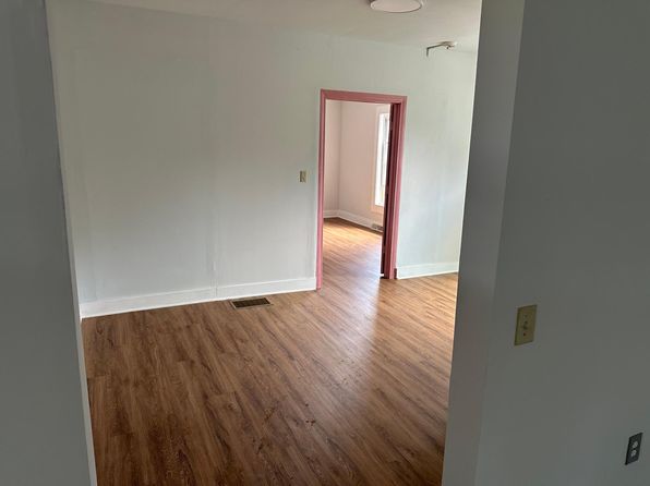 8566 N Main St, Eden, NY 14057