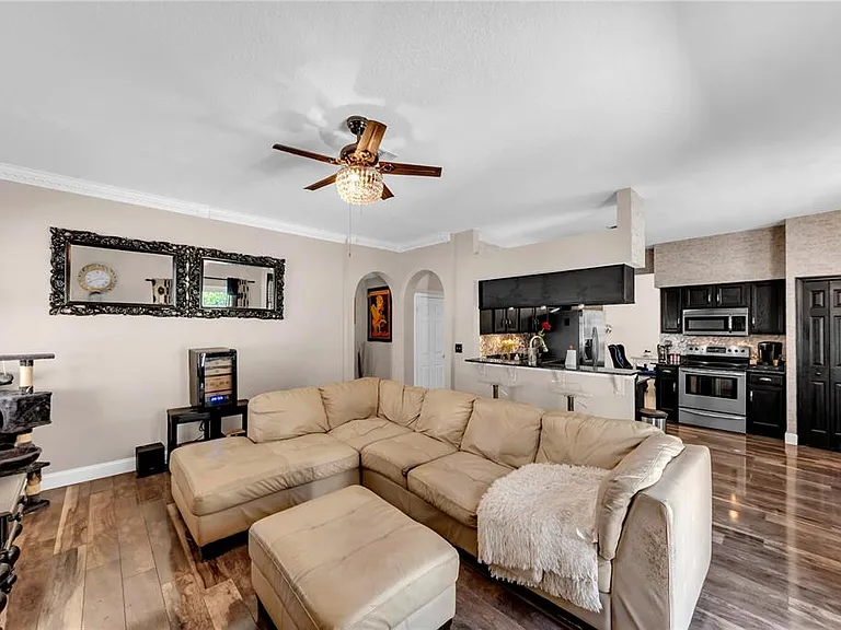 13115 Royal George Ave — Photo 15