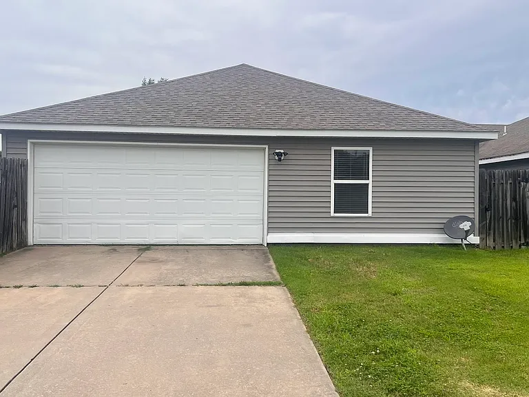 4419 W Pecan St — Photo 13