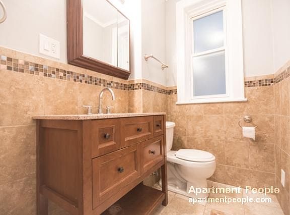 4th image of 5737 N Talman Ave #1
