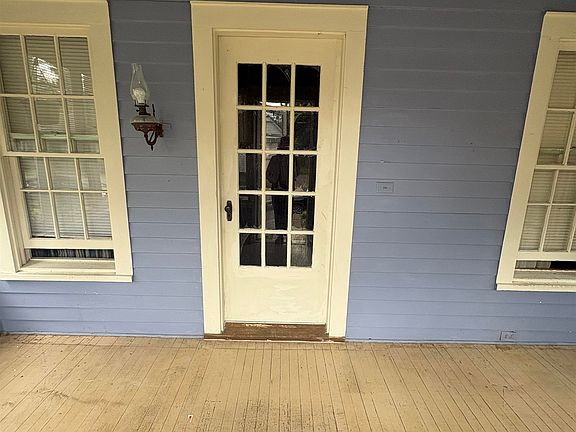 2nd image of 215 S Ingram St