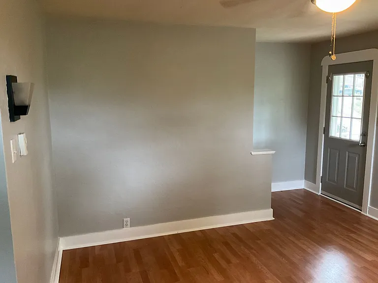 1018 Bellaire Ave — Photo 7