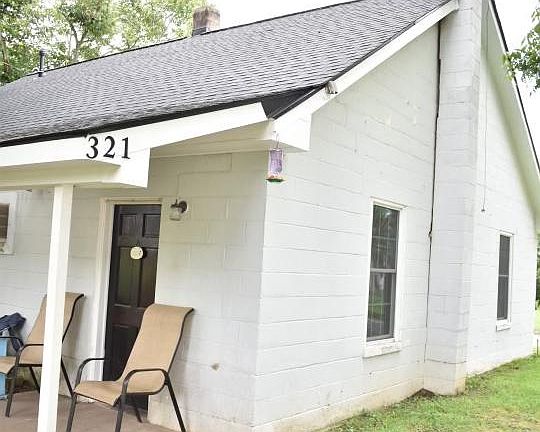2nd image of 321 Henderson St