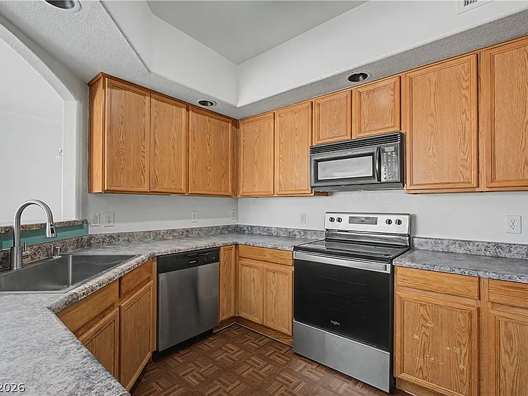 6160 Rumrill St #213 — Photo 4