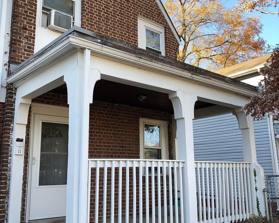 1st image of 2910 Barton Ave