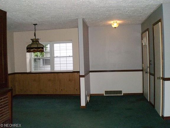 3rd image of 487 E 324th St