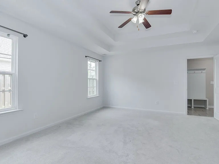 810 Fenwick Ct — Photo 18